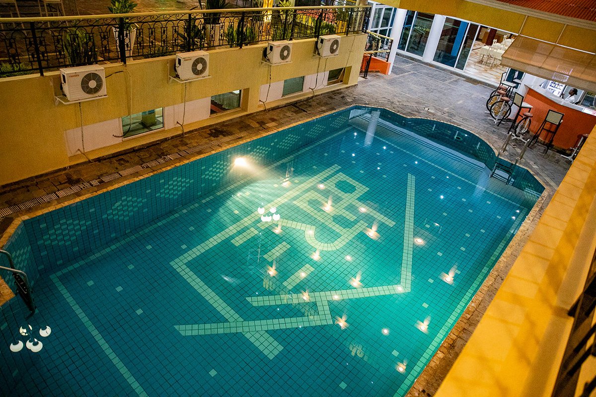 Piscine extérieure de l'hôtel